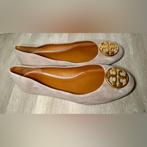 Tory Burch Womens Gray With Gold Emblem Leather Ballet Flats Shoes Sz 9 - Picture 6 of 16